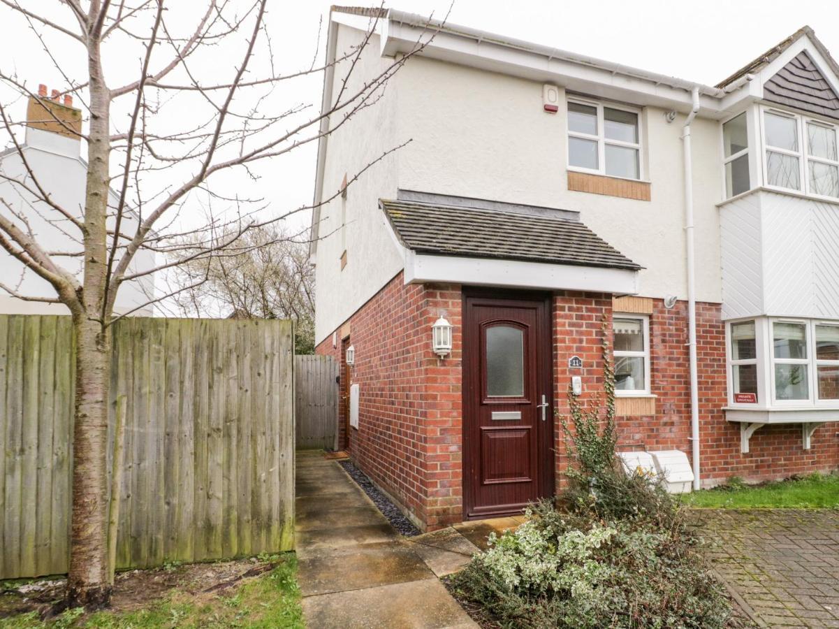 10 The Orchard Apartment Colwyn Bay Exterior photo
